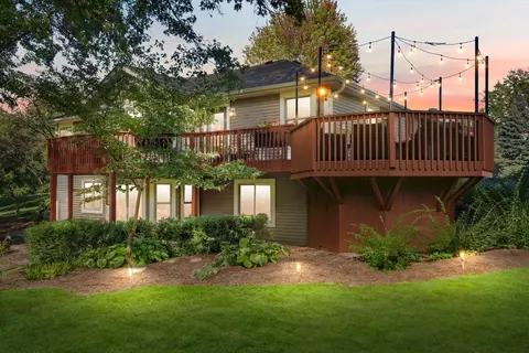 s77w29967 Crossgate, Mukwonago, WI 53149