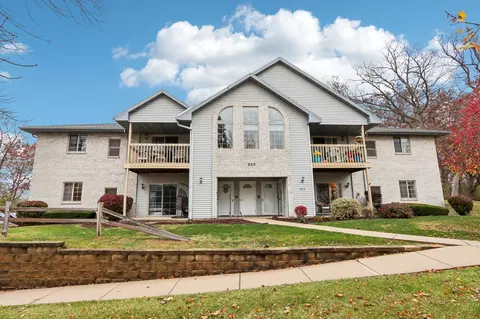 9312 W Loomis #4, Franklin, WI 53132