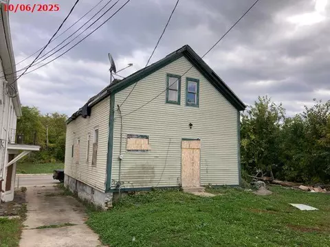 2513 N Teutonia, Milwaukee, WI 53206