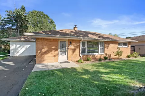 4260 N 99th, Wauwatosa, WI 53222
