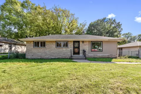 5431 W Green Tree, Milwaukee, WI 53223