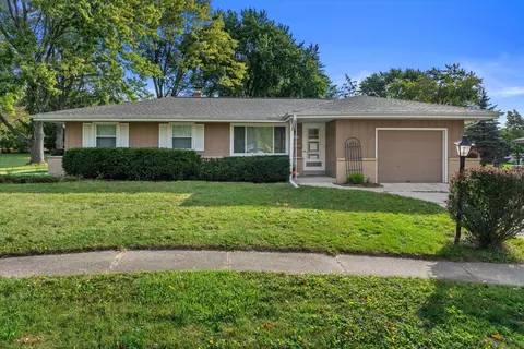 5550 Oakwood, Greendale, WI 53129