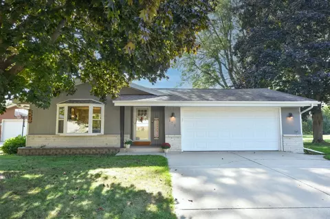 171 Maple, Grafton, WI 53024