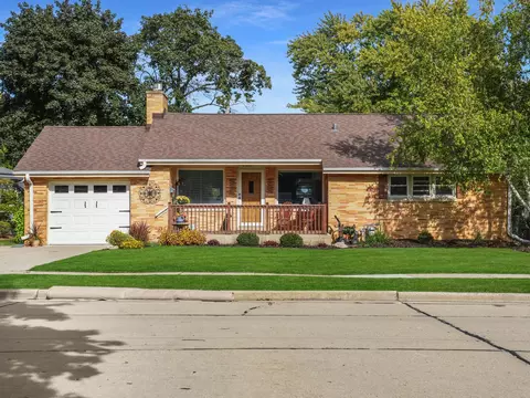 315 Merrie, Racine, WI 53405