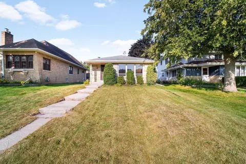 4321 N 99th, Wauwatosa, WI 53222