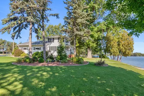 w1005 Southwest Circle Drive, Marshfield, WI 53079