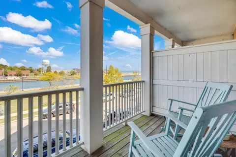 209 54th #2A, Kenosha, WI 53140