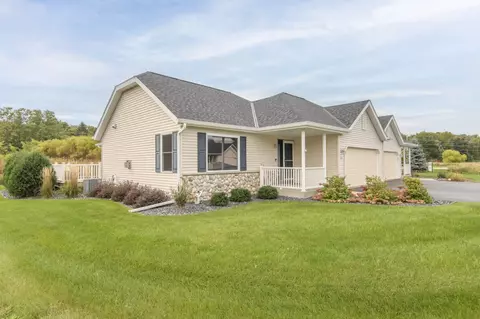 296 Oconomowoc, Oconomowoc, WI 53066