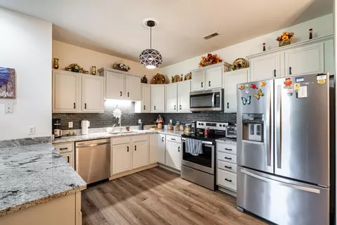1064 Hastings #101, Mount Pleasant, WI 53406
