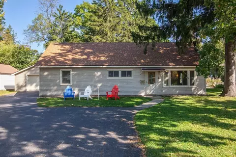 719 S Main, Oconomowoc, WI 53066
