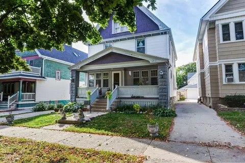 2249 N 61st, Wauwatosa, WI 53213