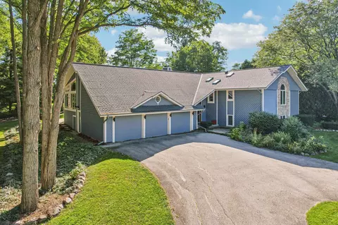 16225 Elderlawn, Brookfield, WI 53005