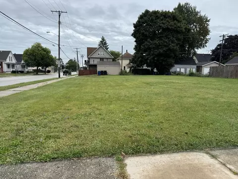 901 Hayes, Racine, WI 53405