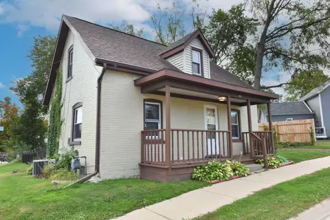 611 Garfield, Watertown, WI 53098