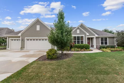1549 Pine Cone, Port Washington, WI 53074