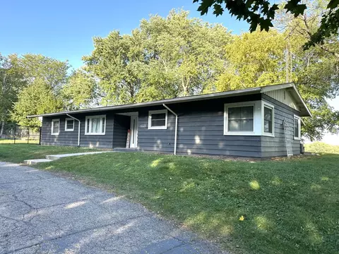 1025 Richards, Watertown, WI 53094
