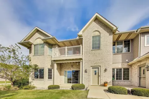 7136 Parkside #122, Mount Pleasant, WI 53406