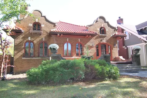 2456 N Grant, Milwaukee, WI 53210