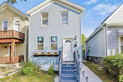 1564 S S Un, Milwaukee, WI 53204