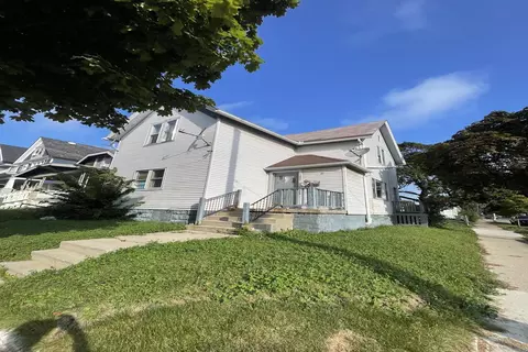 1500 W W Orch, Milwaukee, WI 53204