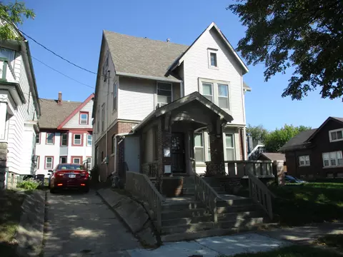220 E Clarke, Milwaukee, WI 53212