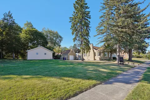 1504 Oregon, Racine, WI 53405