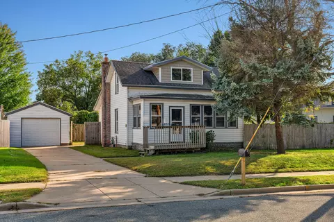 822 Monroe, Onalaska, WI 54650
