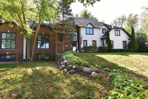 19125 Hiview, Brookfield, WI 53045