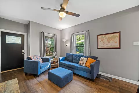 1821 E Oklahoma, Milwaukee, WI 53207