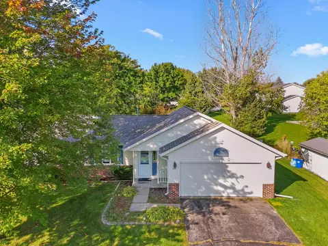 419 Bentwood, Marshall, WI 53559