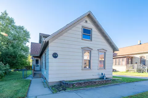1812 Green, Racine, WI 53402