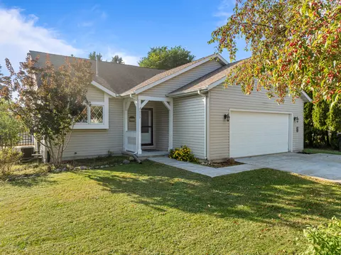 933 Freeman, Genoa City, WI 53128