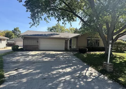 6114 S 37th, Greenfield, WI 53221
