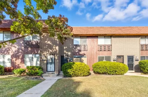 6254 W W Prt, Milwaukee, WI 53223