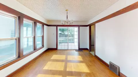 928 N 16th, Manitowoc, WI 54220