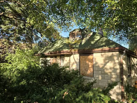8600 W Fond Du Lac, Milwaukee, WI 53225