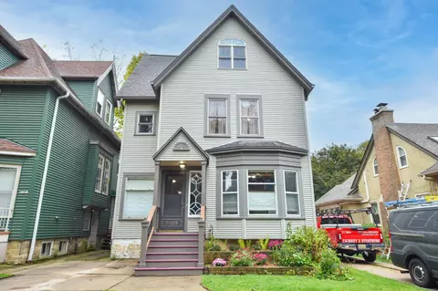 2825 N Maryland, Milwaukee, WI 53211