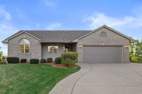 940 Laurie, Walworth, WI 53184