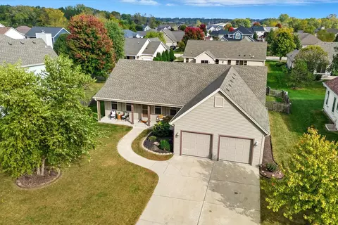 9748 S Rustic, Oak Creek, WI 53154
