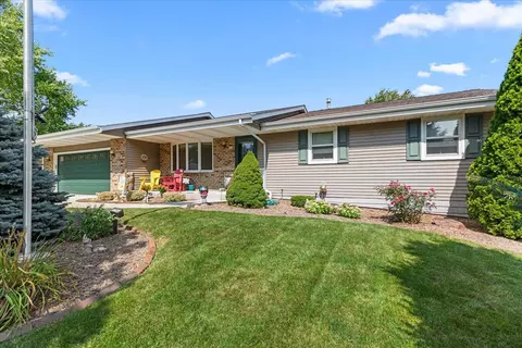 908 Janet, West Bend, WI 53095