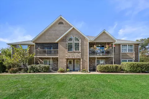 387 N Dries #G, Saukville, WI 53080
