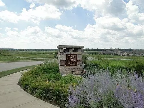 Ltd59 White Deer, Waukesha, WI 53189