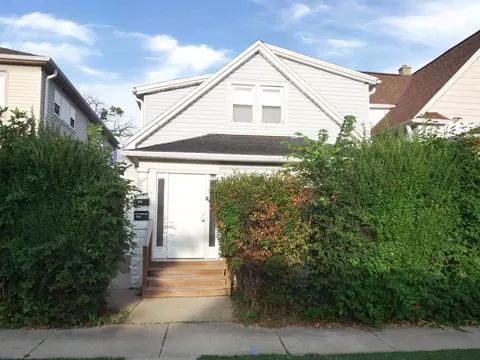 1001 S 72nd, West Allis, WI 53214