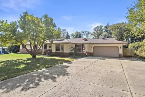 n61w16085 Hawthorne, Menomonee Falls, WI 53051