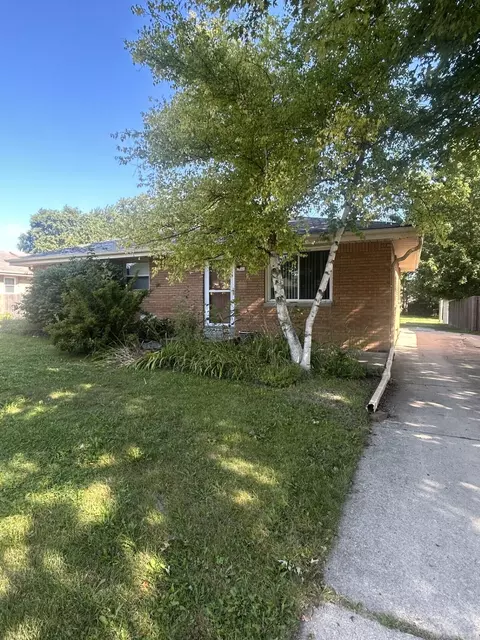 2840 E Bottsford, Saint Francis, WI 53235