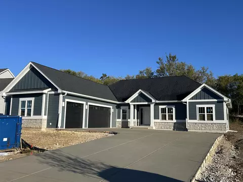 n55w25282 Crescent Hl, Sussex, WI 53089