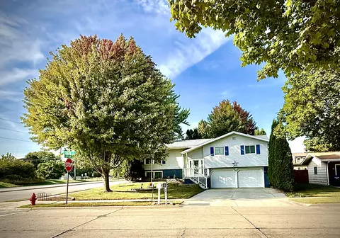 2471 E Mark, Sheboygan, WI 53083