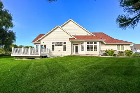 4081 S Fohr, New Berlin, WI 53151