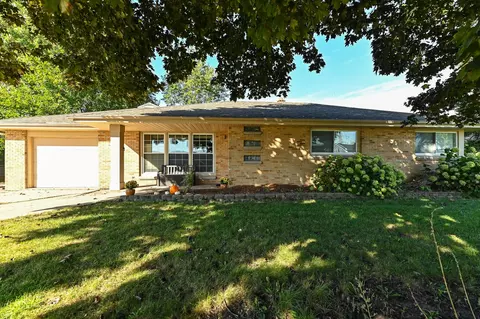 5305 S 110th, Hales Corners, WI 53130