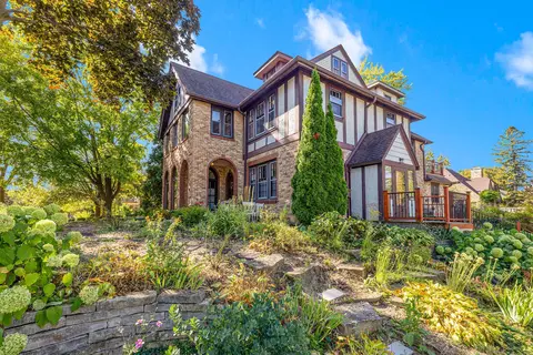 2123 E Beverly, Shorewood, WI 53211